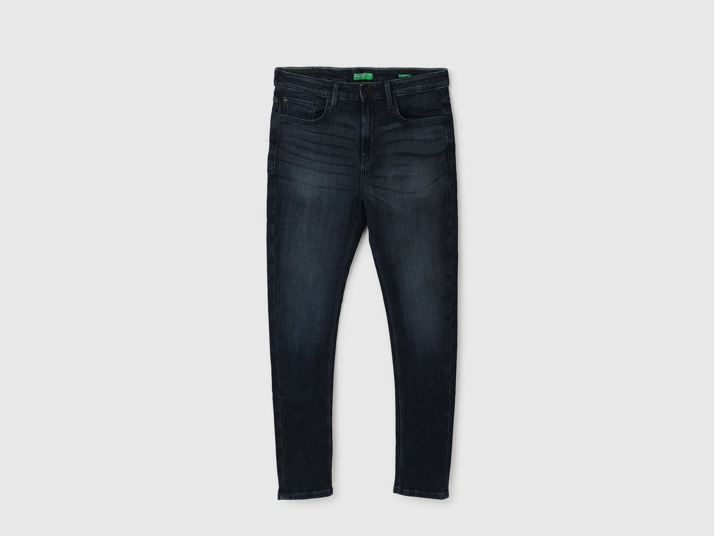Men Solid Carrot Fit Jeans