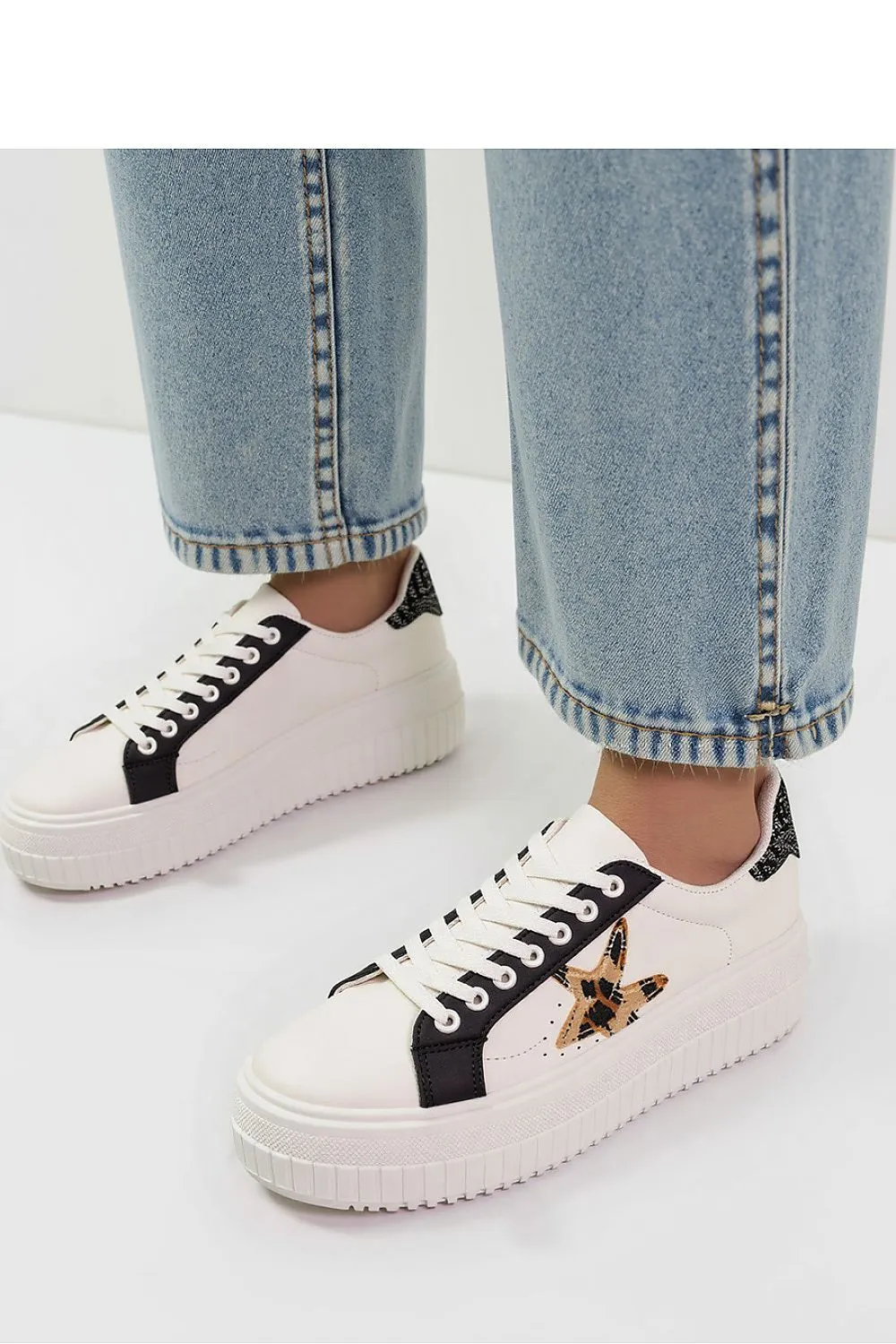 Sport Shoes Inello