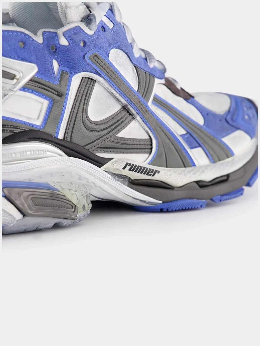 Worn-Out Effect Runner Sneaker