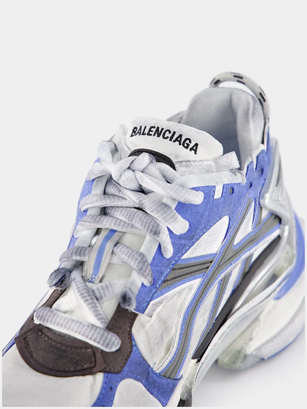 Worn-Out Effect Runner Sneaker